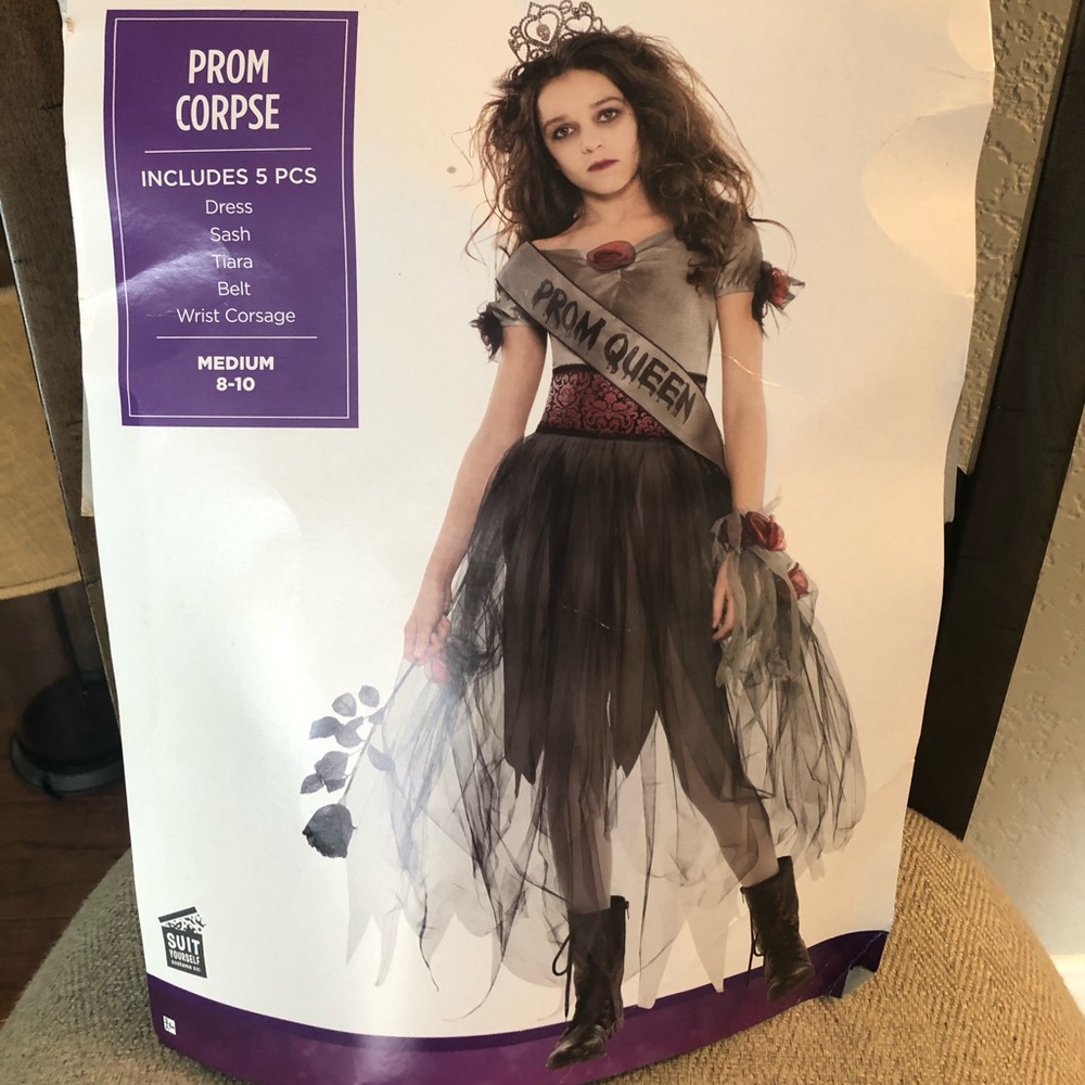 Prom Corpse Costume - Picture 2 of 3
